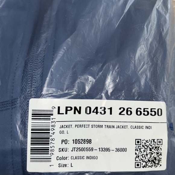 Fabletics Perfect Storm Train Jacket - Picture 7 of 7